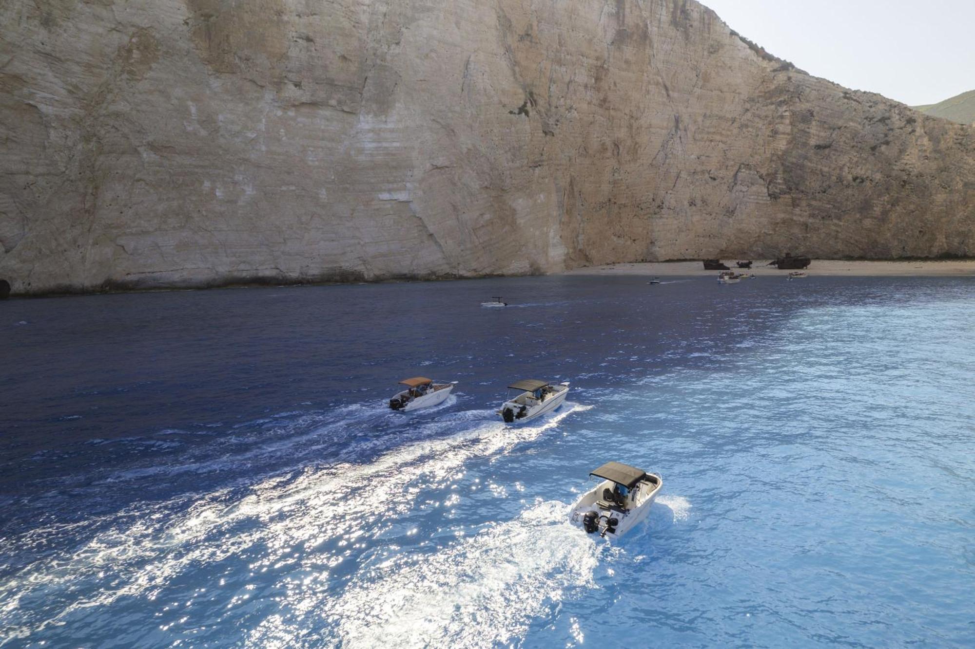 The Sall Suites Complex A - Iconic Sea Views, By Zantewize Agios Nikolaos  Bagian luar foto
